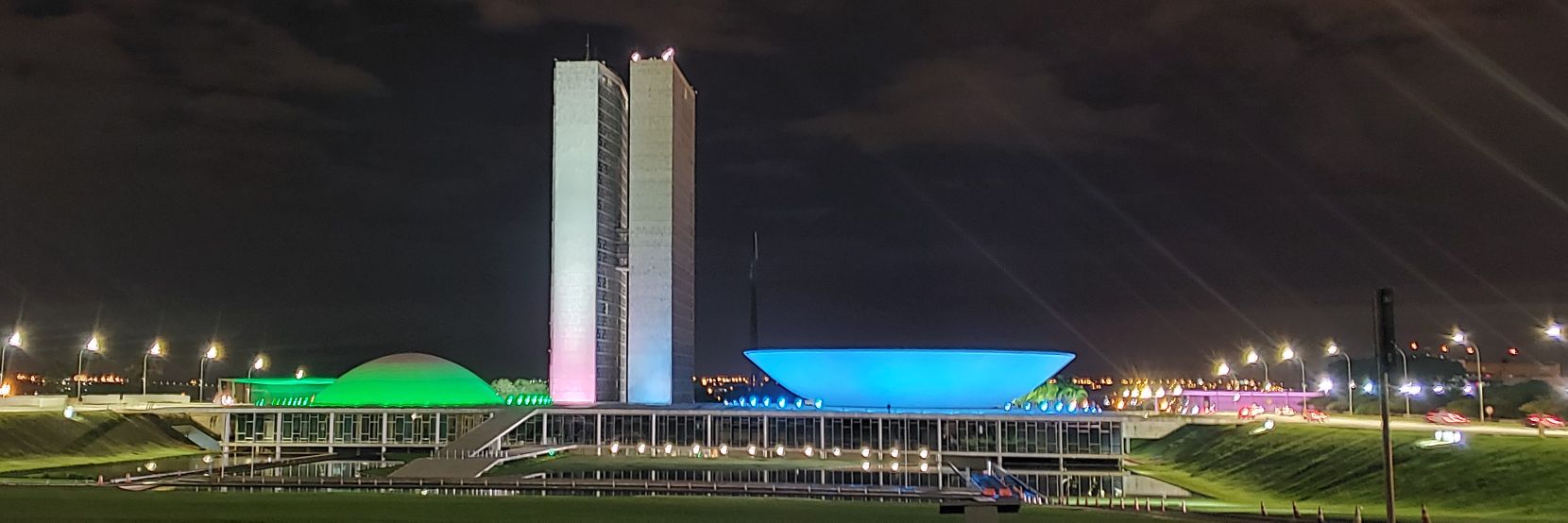 Coluna Esplanada banner