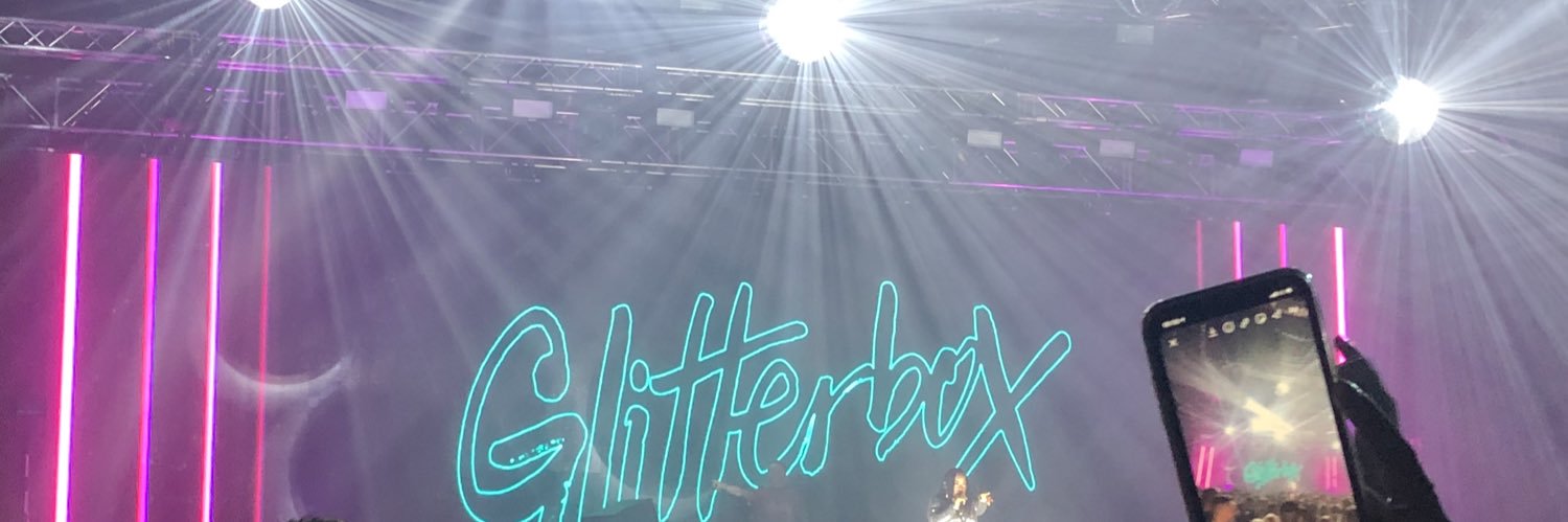 loisamyx's profile banner image