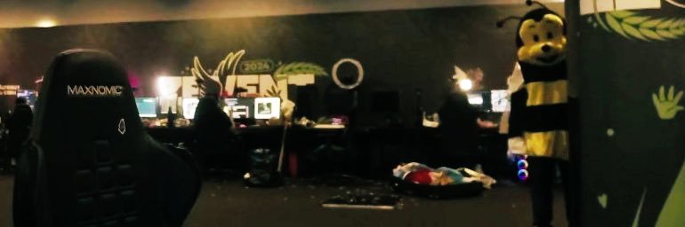 flzxysr's profile banner image