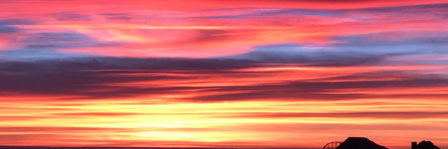 emerlinkeams's profile banner image