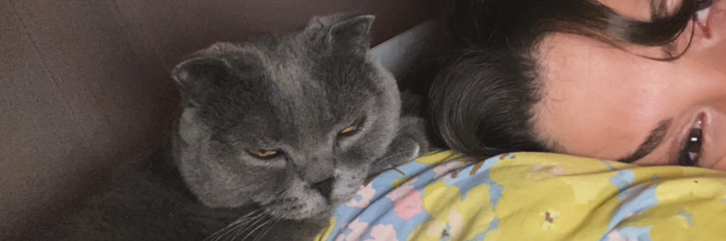 esrasuayy's profile banner image