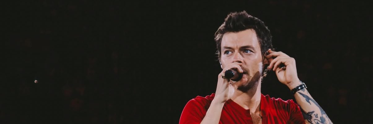 adoringtohs's profile banner image