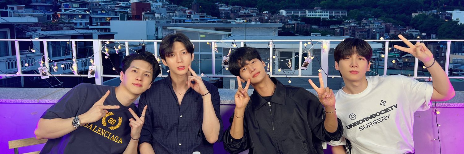 moooong_v's profile banner image
