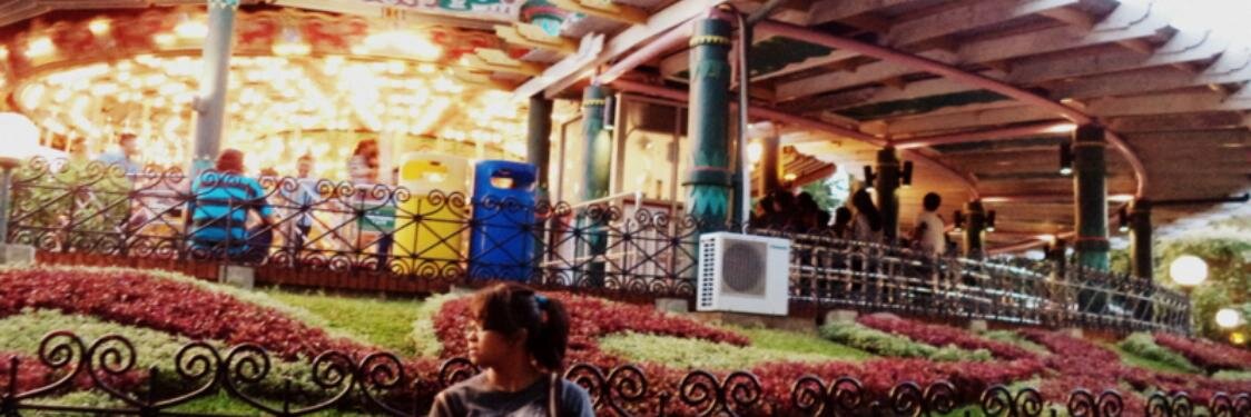 titik_lisna's profile banner image