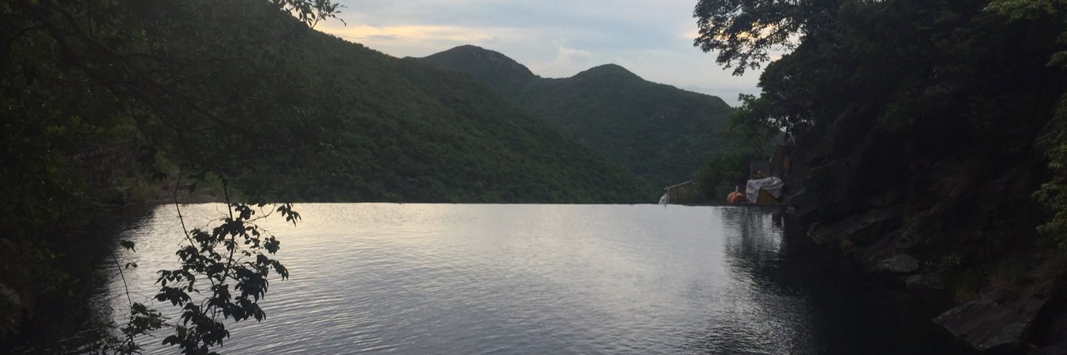 FloreeSmn's profile banner image