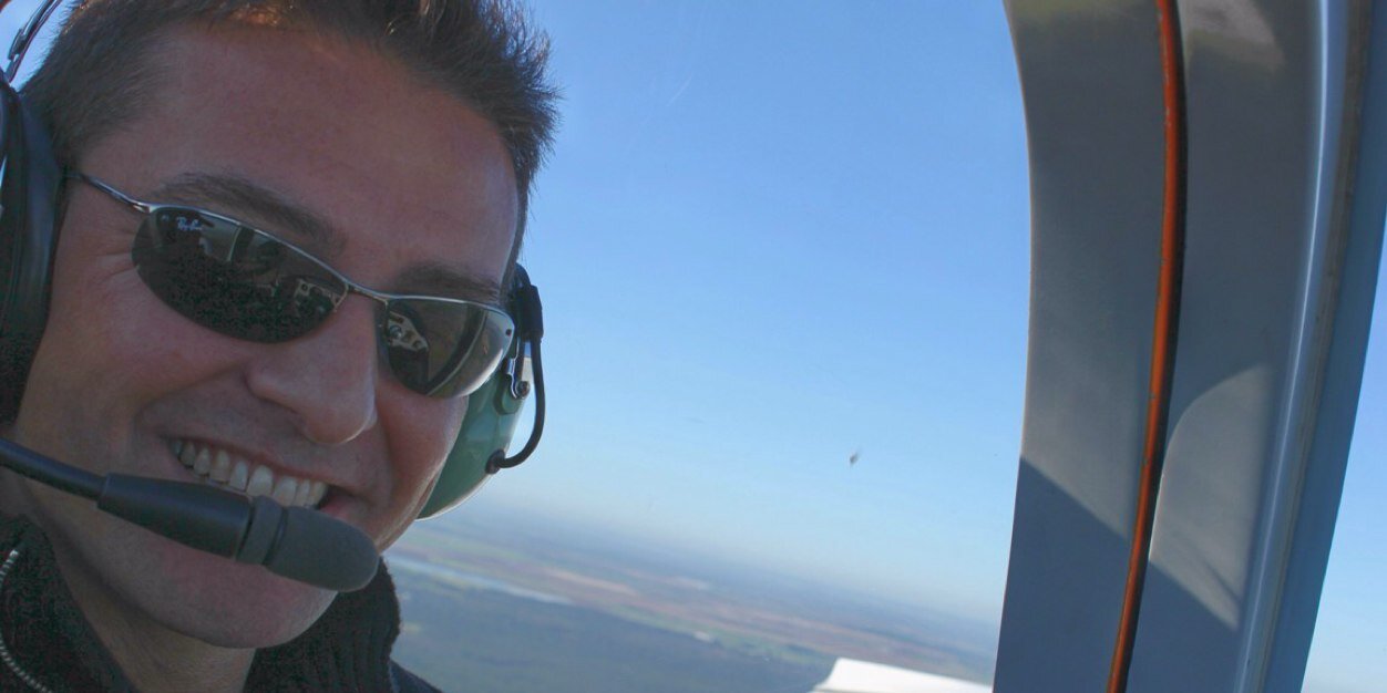 Luis Miguel banner
