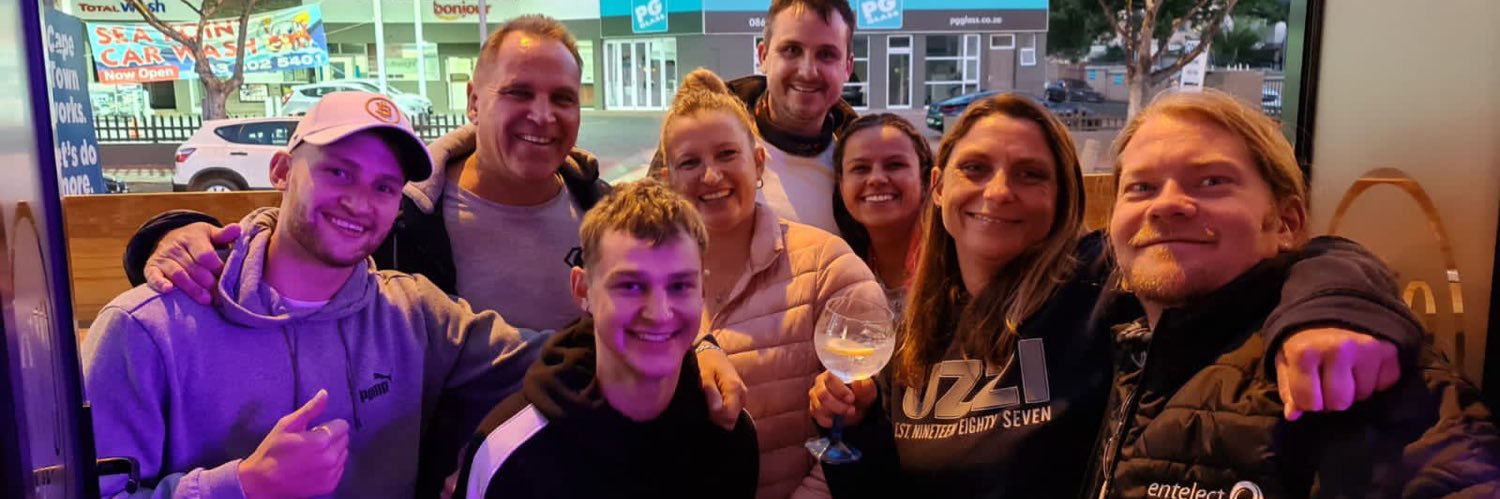 Roxanne Bennett banner