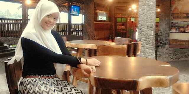 Indah_Sparkle's profile banner image