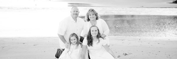 Holly_Edds Profile Banner