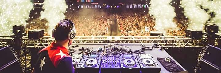 debb_caceres's profile banner image