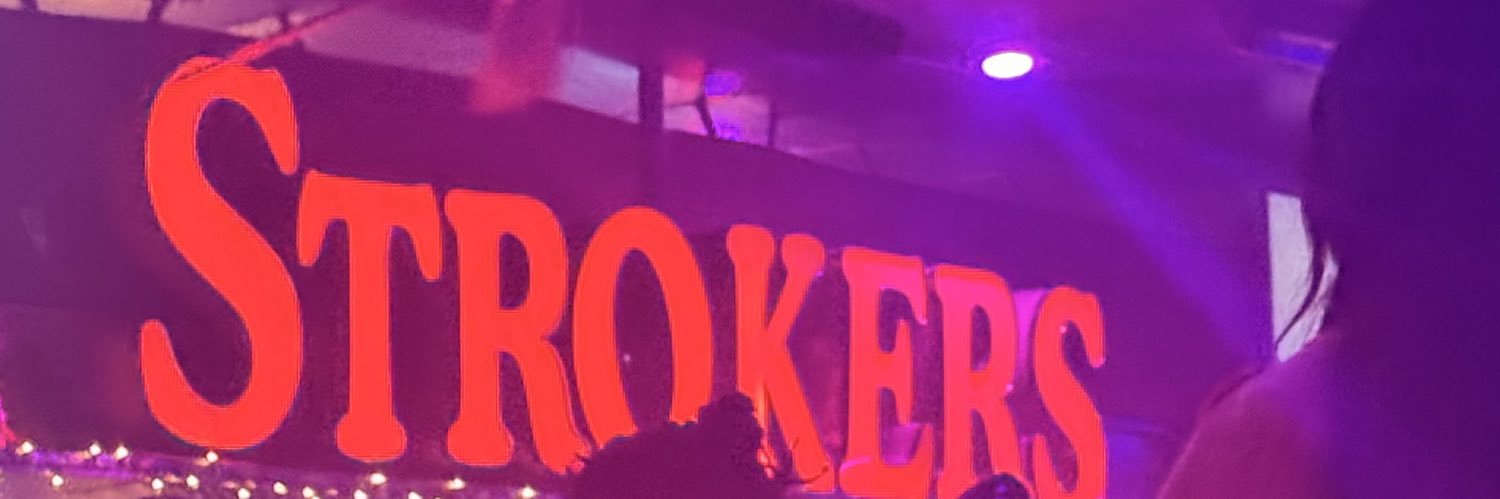 DCakesss's profile banner image