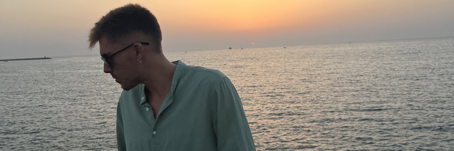 ale_ho19's profile banner image