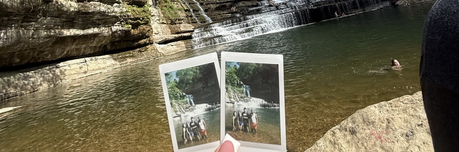 lifewithiriss's profile banner image