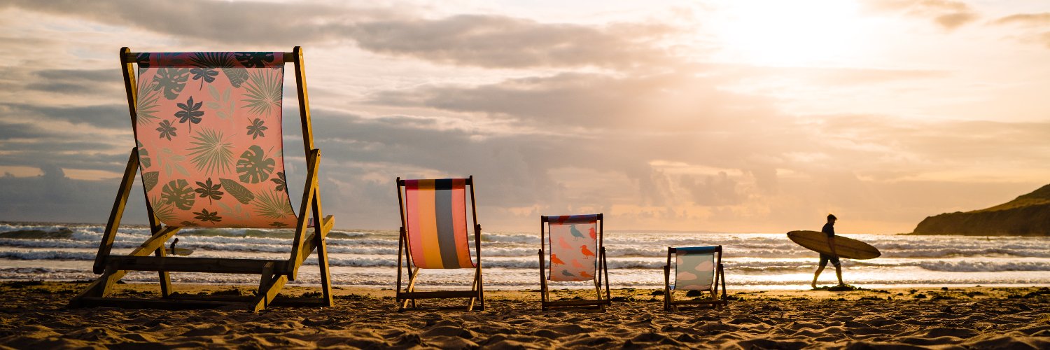 Giant Deckchairs & Friends banner