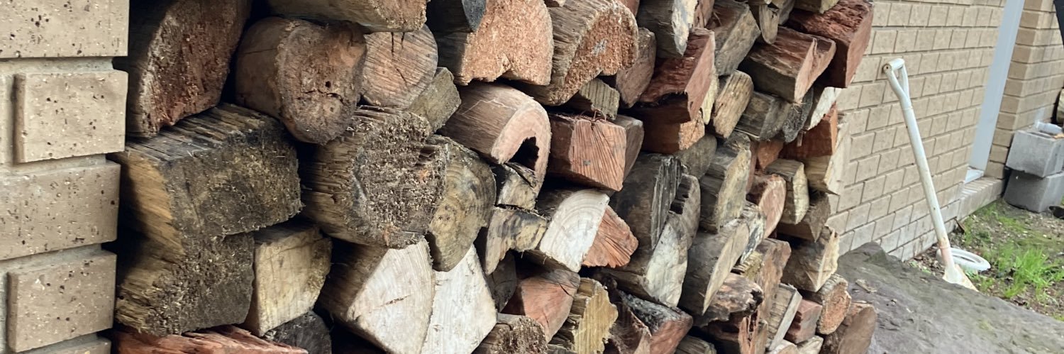 Logs banner