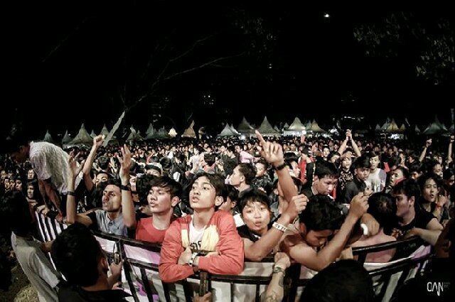 SCARY PARENTS banner