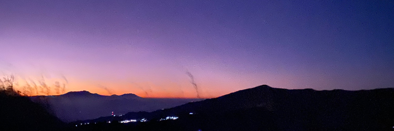 eskapismee's profile banner image