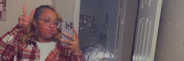 ohmyyshesDOMO Profile Banner