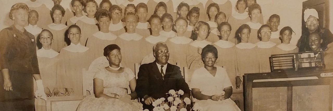 Senior Pastor Dono W. Pelham banner