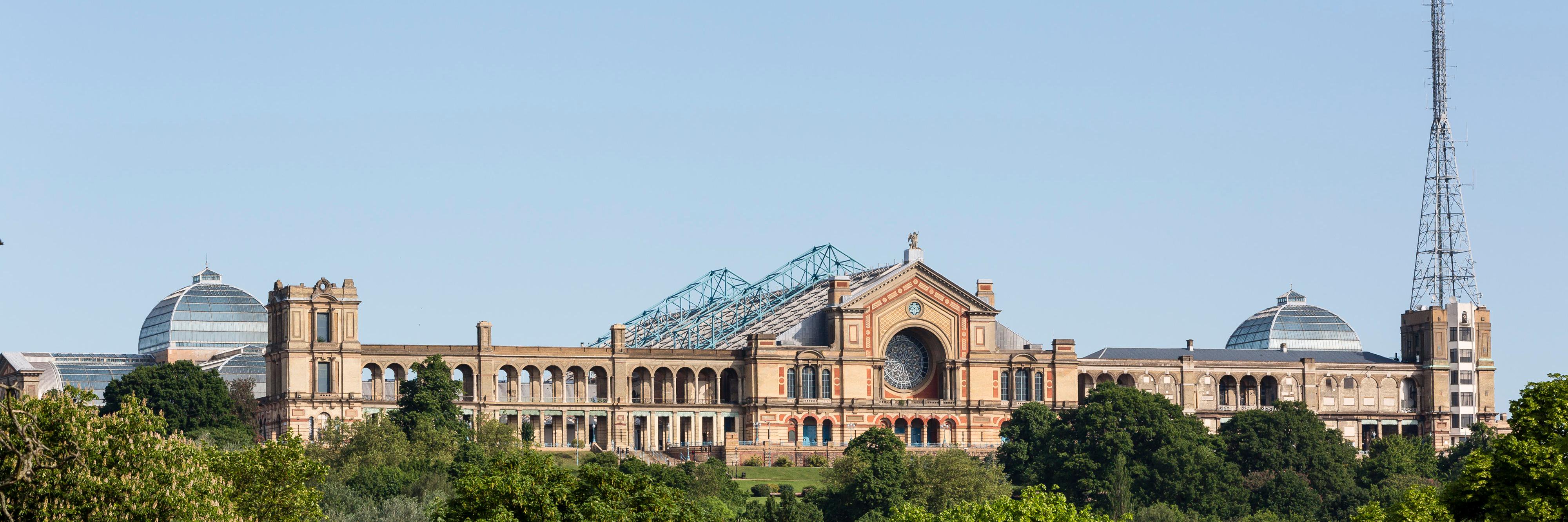 The Maynard Arms banner