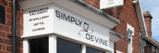 SimplyDevineHat's profile banner image
