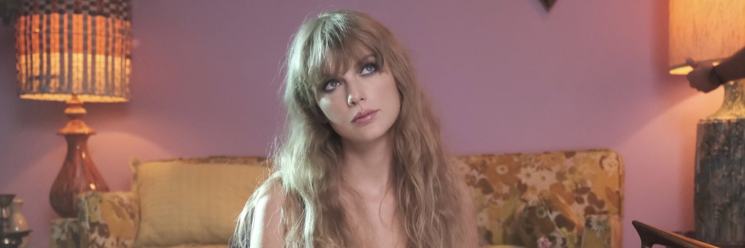 romanticswift's profile banner image