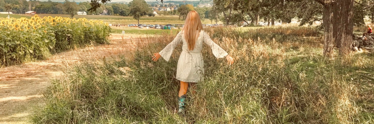 Tay_Janelle's profile banner image