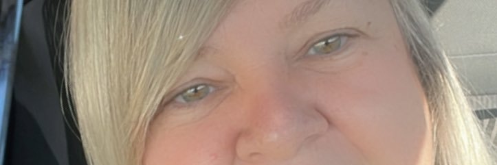 elienailazaroni's profile banner image