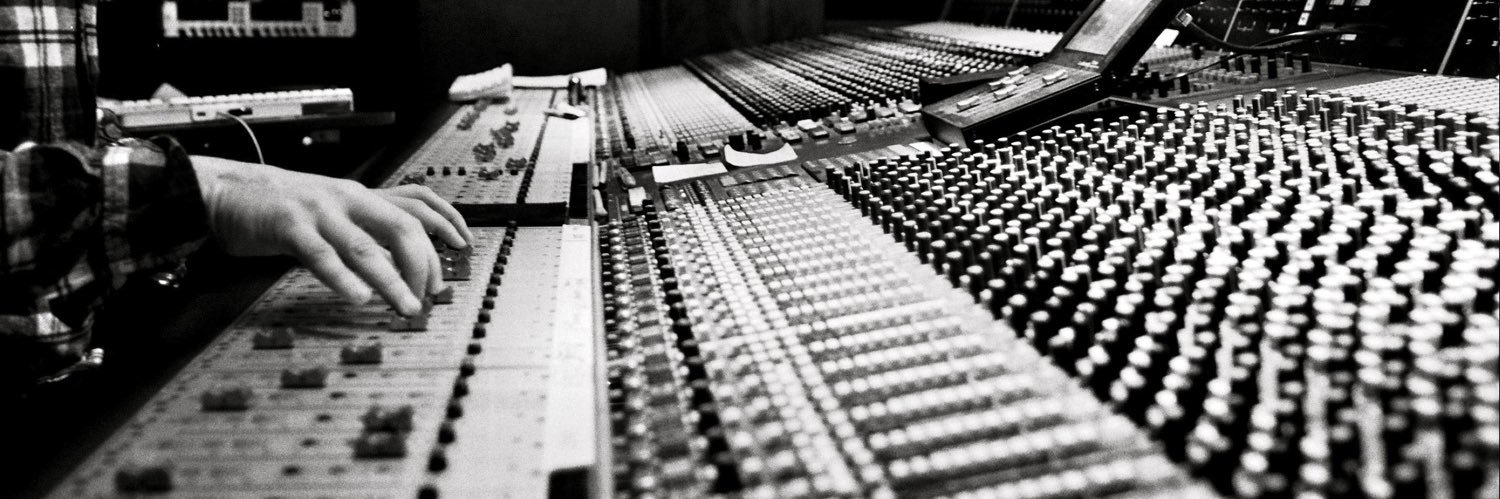 clivelytweets's profile banner image