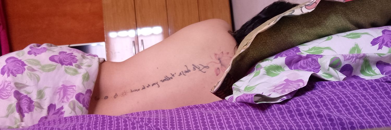 rochi_ro26's profile banner image
