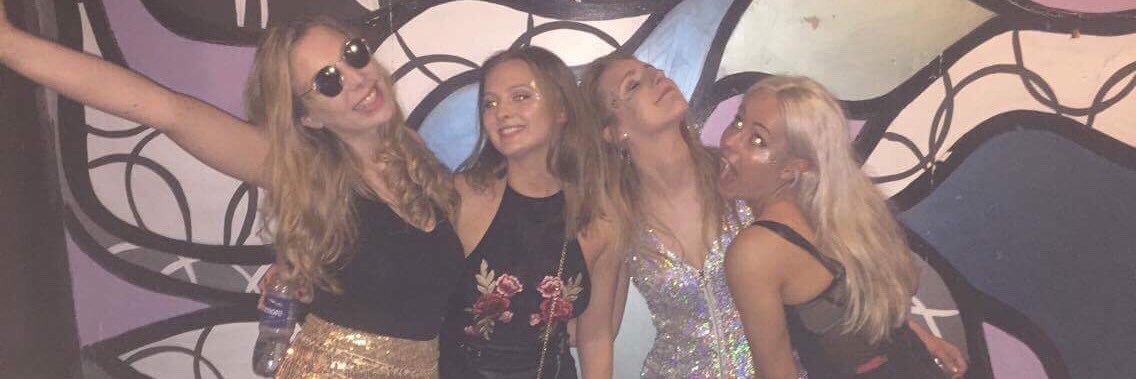 Chloe Thompson banner