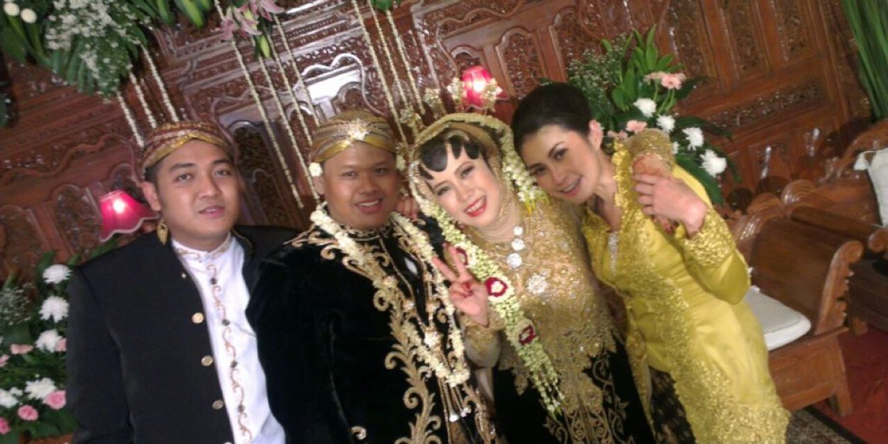 ratih_moza's profile banner image