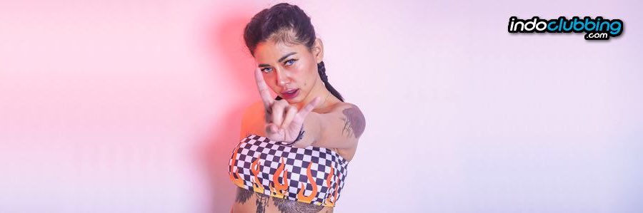 gawjus_bee banner