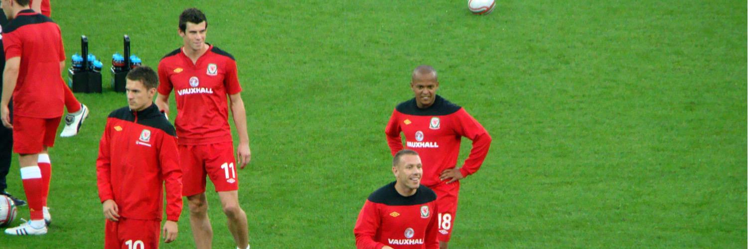 Robert Earnshaw banner