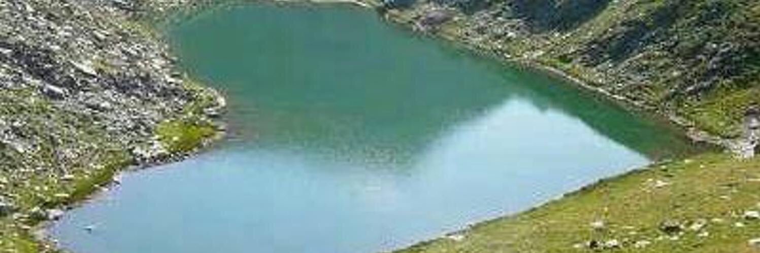 شــ بما لايشعرون ــاعر banner