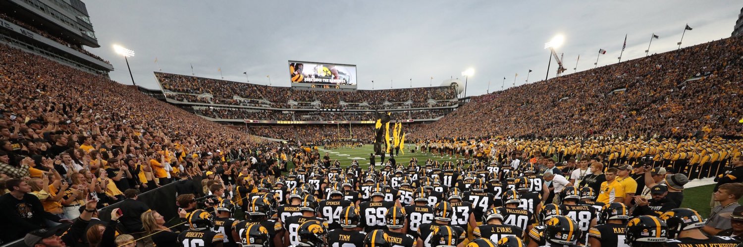 elleraustin's profile banner image