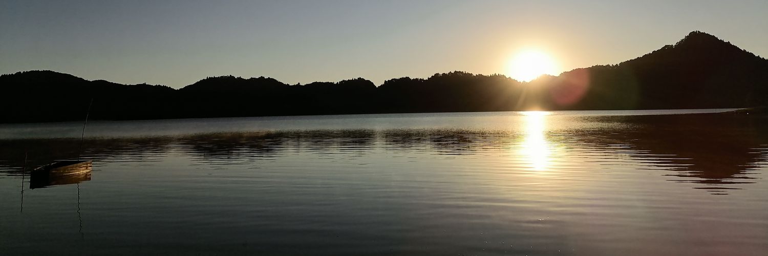 ReyesNet's profile banner image
