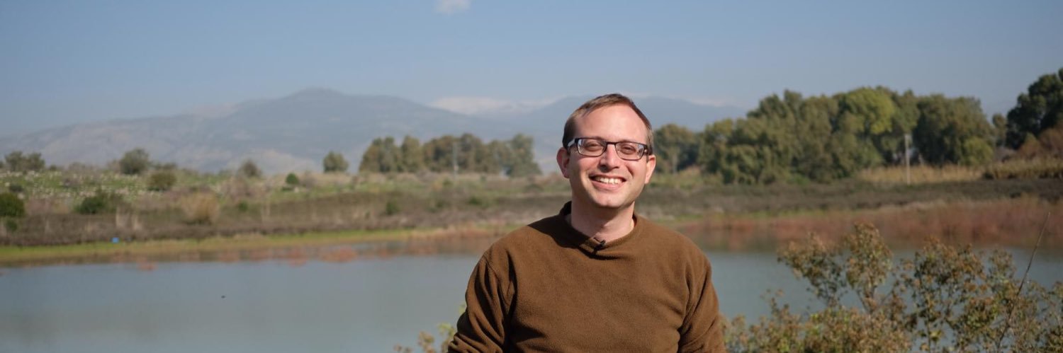Roni Kaplan's banner