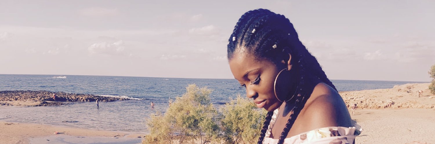 LoVeBeLLe__'s profile banner image