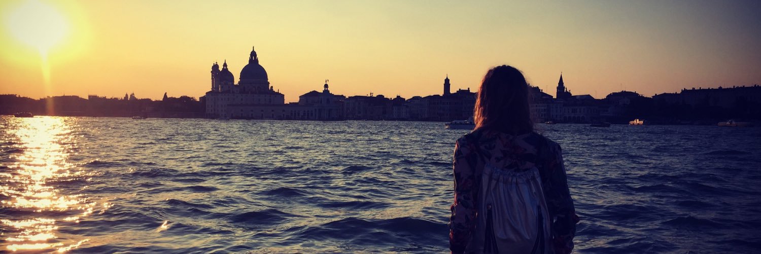 FloraCouge's profile banner image