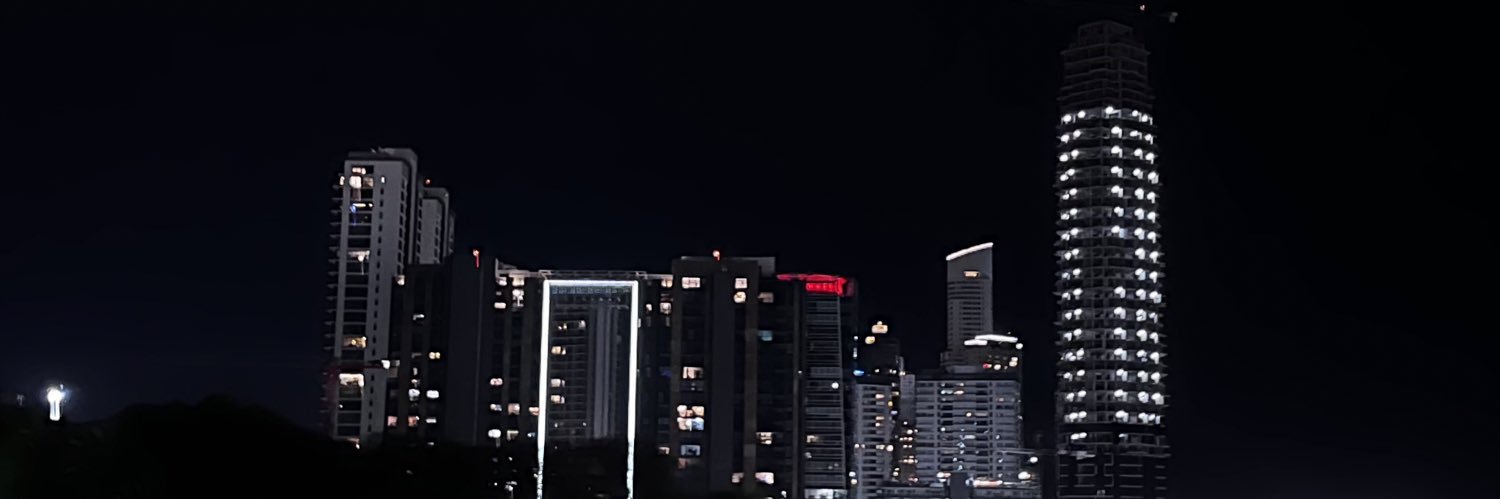 milavalentini_'s profile banner image