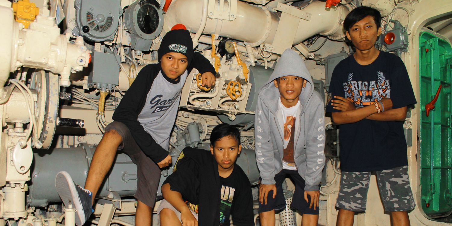 STRUGGLE LINE HC banner