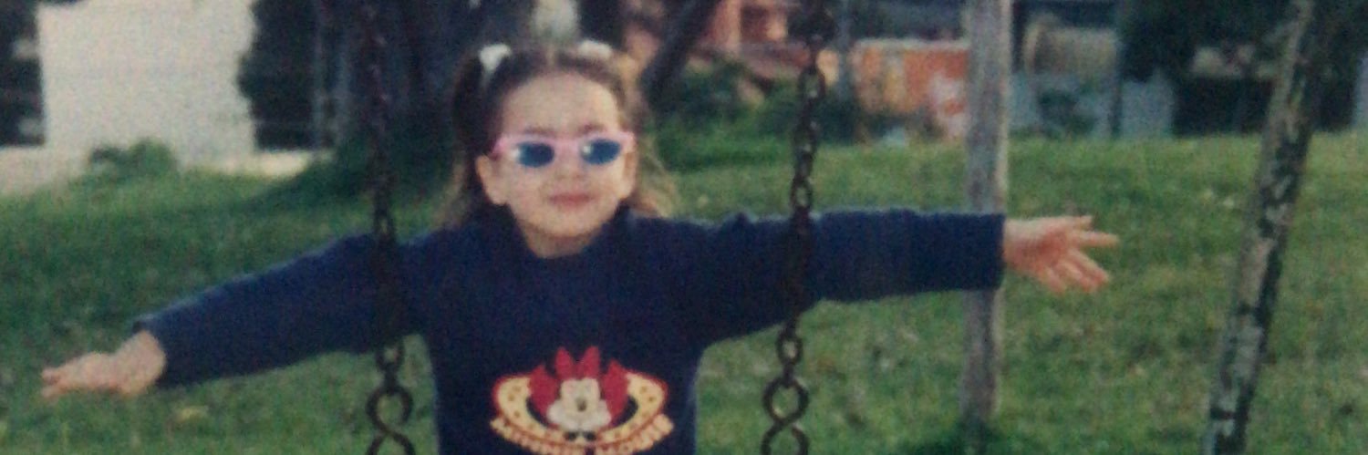juliavariani's profile banner image