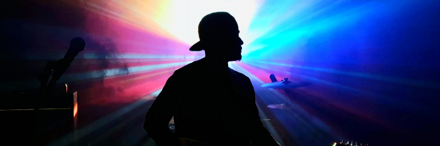 tantaginting's profile banner image