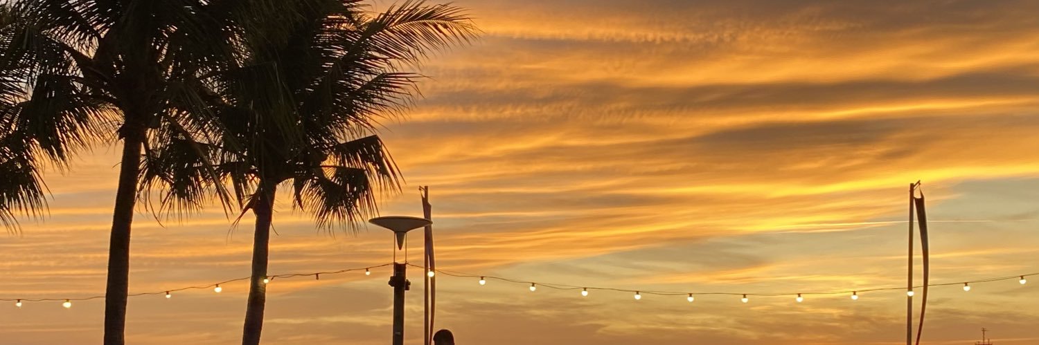 lorrainepcnte's profile banner image