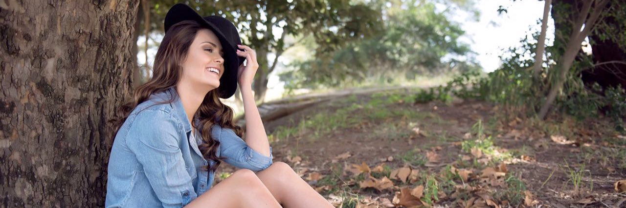 Nikki Lindeque banner