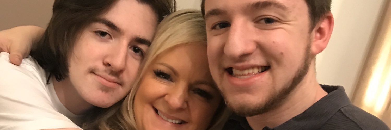 nickykingham's profile banner image