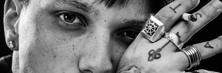 Vale_EmisK's profile banner image