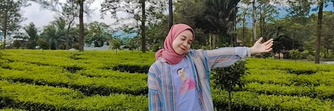 Nadia_Azr's profile banner image