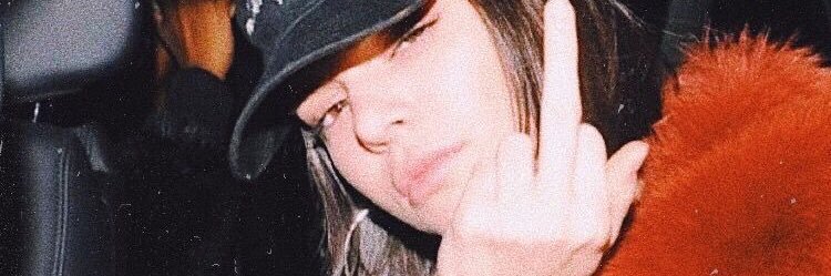 MonicaDebora_'s profile banner image